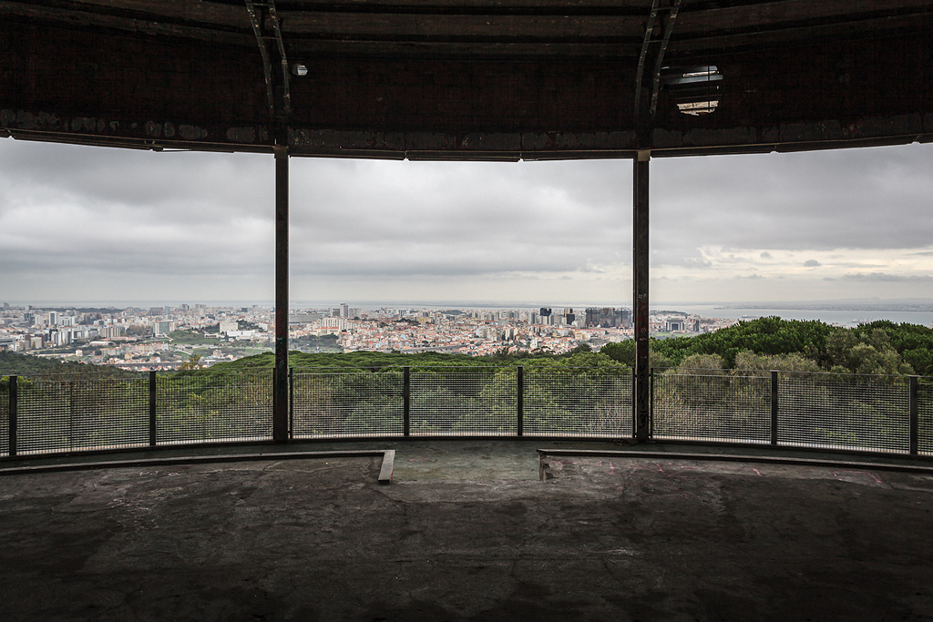 Vue sur Lisbonne depuis le Mirador panoramique de Monsanto...