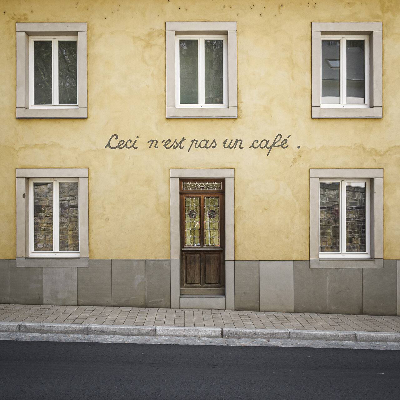 Ceci n'est pas un café