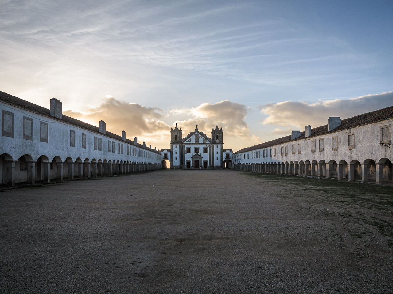 Cour intérieure Santuário de Nossa Senhora do Cabo Espichel...