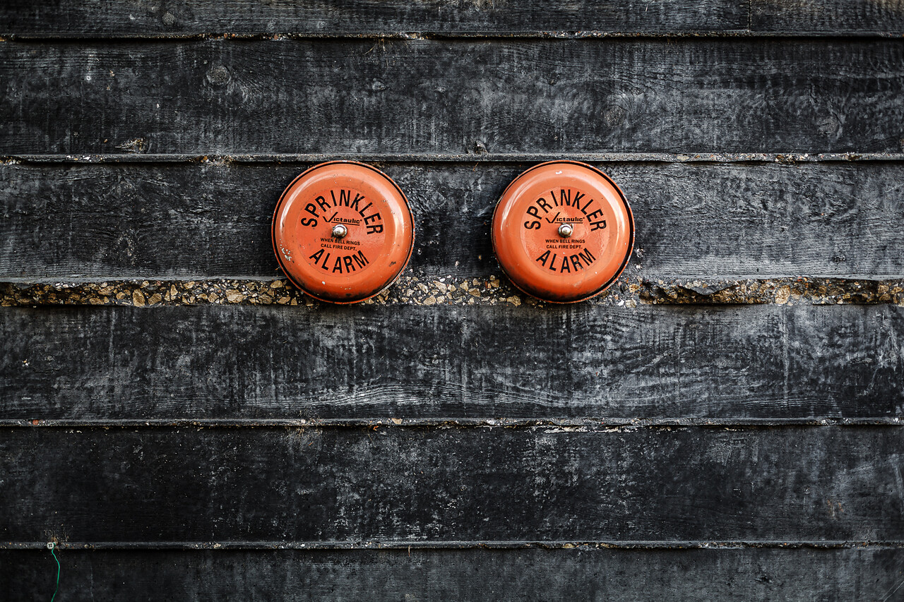 Sprinkler tits alarm