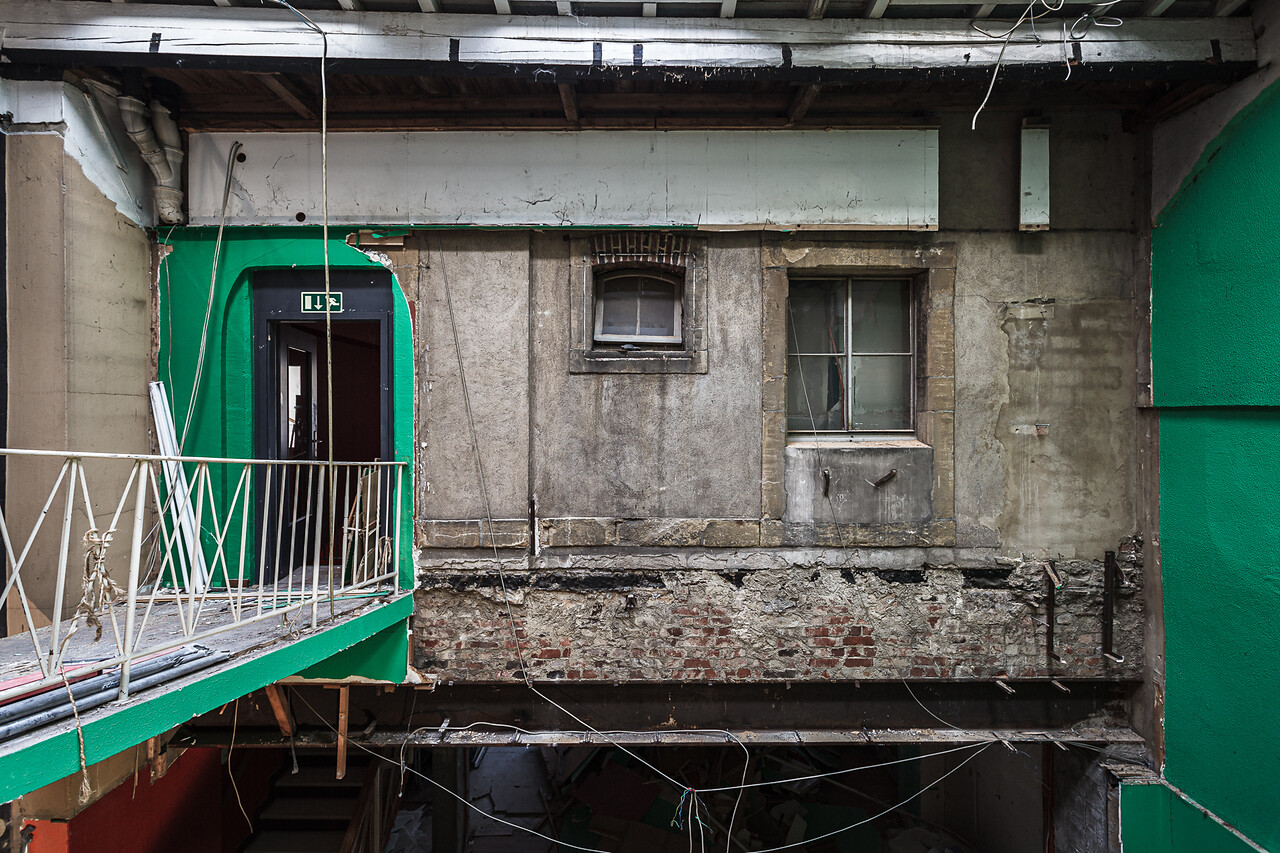 Ancienne façade avec sa passerelle