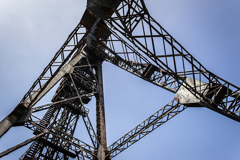 Triste structure