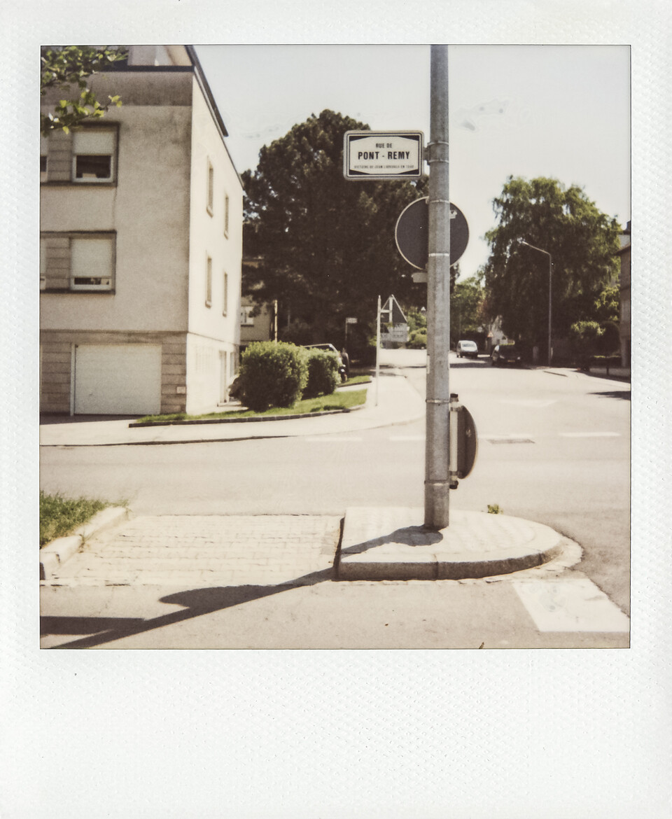 L'autre coté de la rue de Pont-Remy